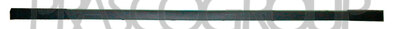 Moldura central con agujeros perfil parachoques trasero mod. 09/01 >